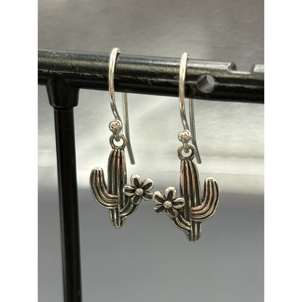 New Condition Sterling Silver Cactus Drop Dangle Earrings 925 E11